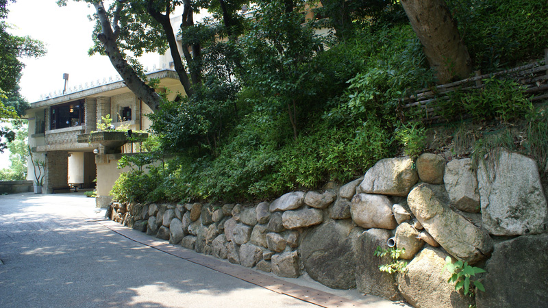 Фрэнк Ллойд Райт (Frank Lloyd Wright): Tazaemon Yamamura House (Yodokō Guest House), Hyogo-Ken, Japan (Дом Тезэмона Ямамуры, Япония), 1918—1924