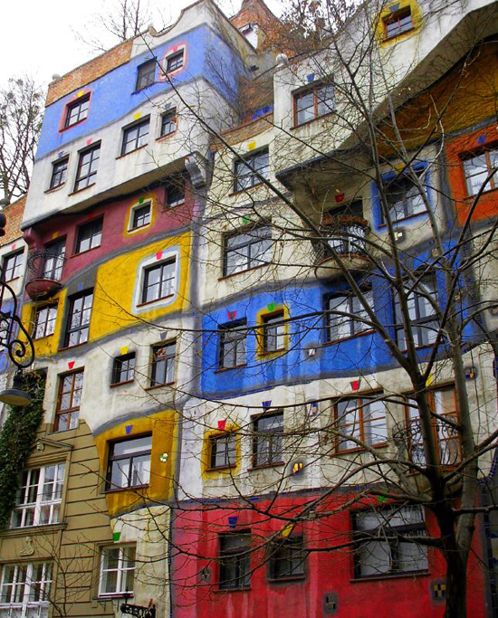 Дом Хундертвассера в Вене (Hundertwasser House, Вена, Австрия) 1983-1986