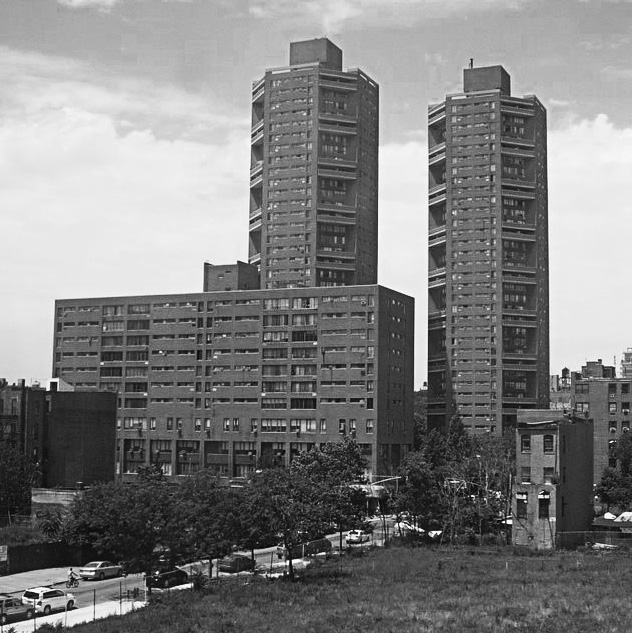 Arthur A. Schomburg Plaza, New York City (NYC), USA. Architect: Gruzen & Partners. Архитектор: Гразен с сотрудниками
