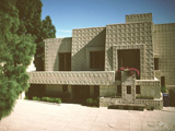 Фрэнк Ллойд Райт (Frank Lloyd Wright): Charles Ennis House, Los Angeles, California (Дом Чарлза Энниса, Лос-Анджелес, Калифорния), 1923—1924 